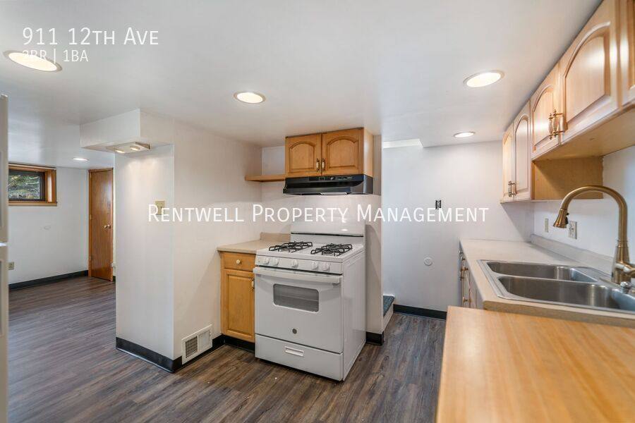 House for rent at 911 12th Ave, Beaver Falls, PA 15010