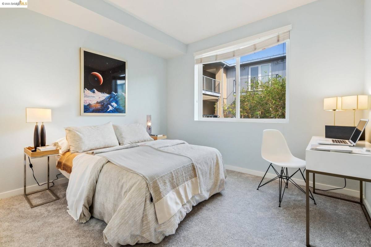 Condo for rent at 3090 Glascock St #306, Oakland, CA 94601