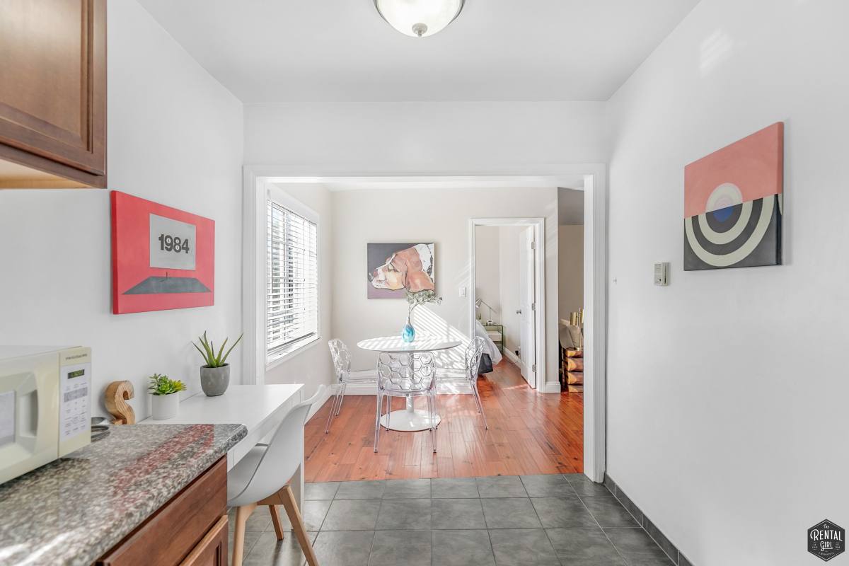 Apartment for rent at 2400 Pacific Ave #1, Venice, CA 90291