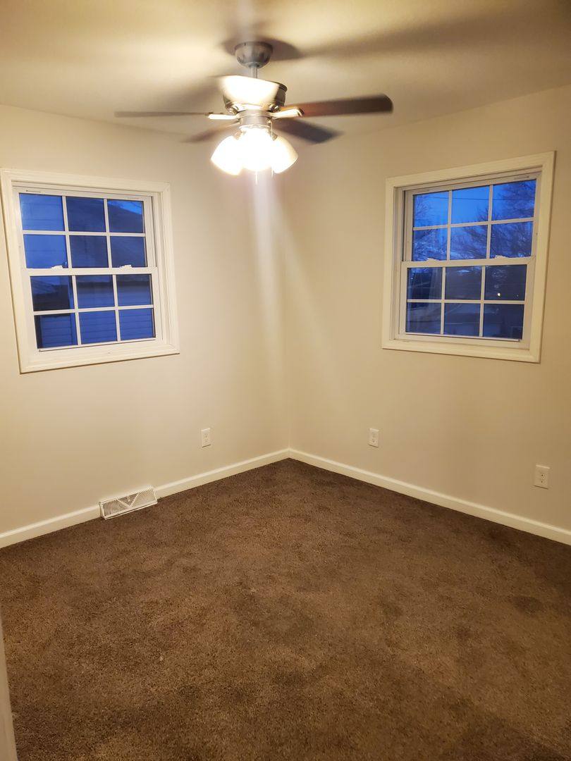 House for rent at 735 14th Ave S, Clinton, IA 52732
