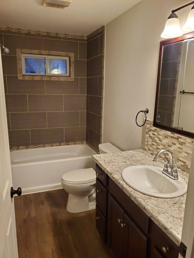 House for rent at 735 14th Ave S, Clinton, IA 52732