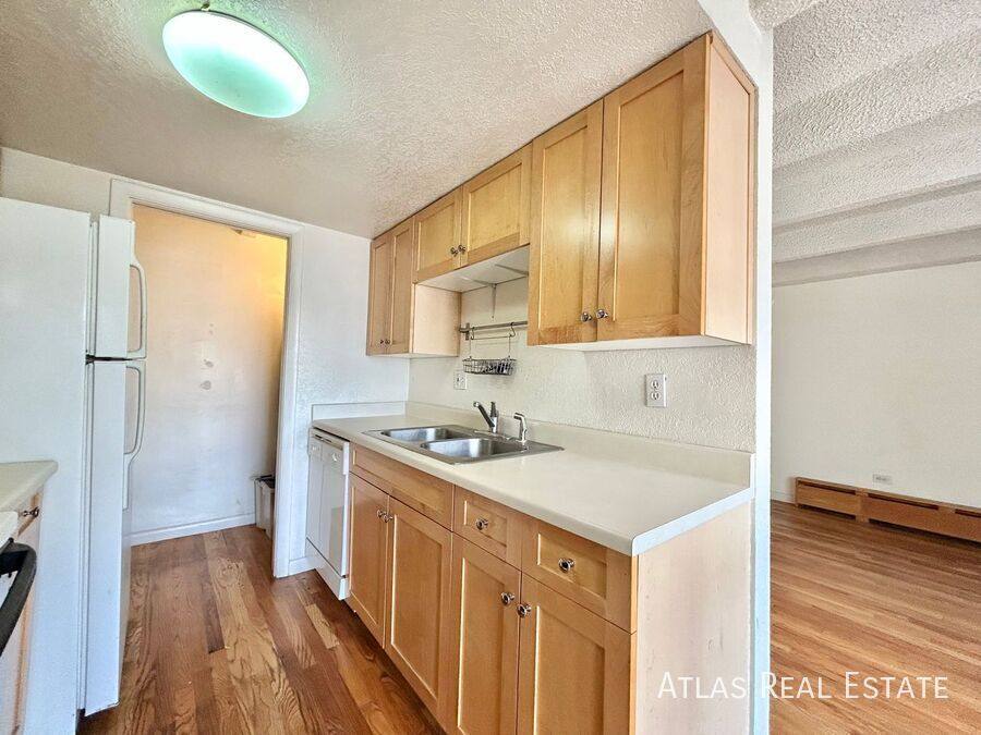 Condo for rent at 200 N Pearl St #206, Denver, CO 80203