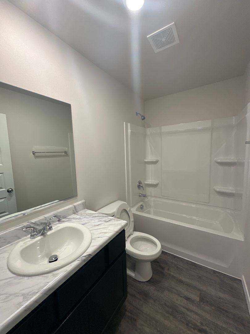 House for rent at 8009 E Oakland St, Broken Arrow, OK 74014