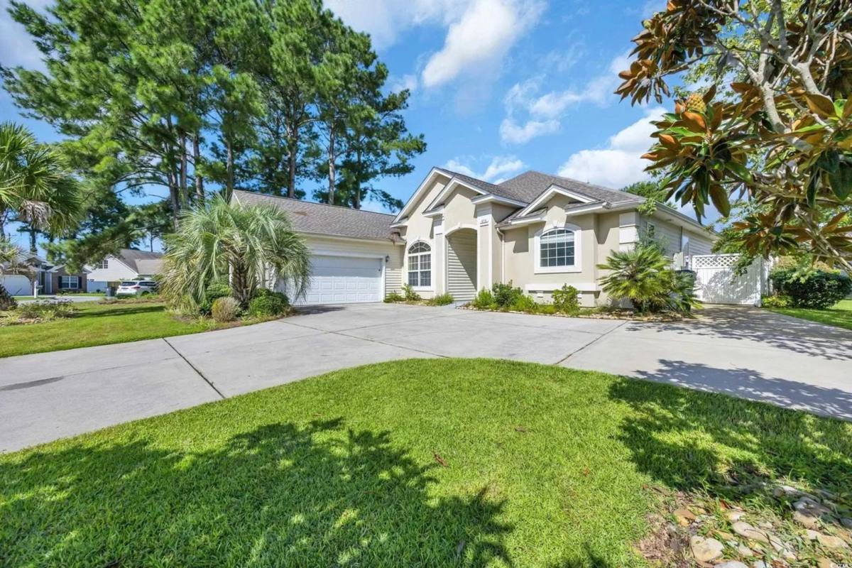 House for rent at 414 Carriage Lake Dr, Little River, SC 29566