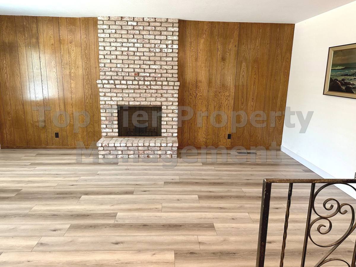 House for rent at 2265 Walnut Blvd, Walnut Creek, CA 94597