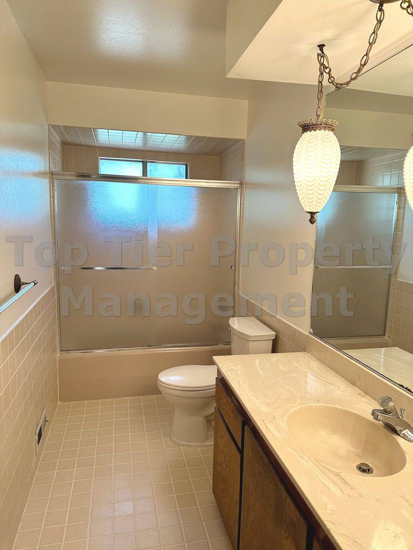 House for rent at 2265 Walnut Blvd, Walnut Creek, CA 94597