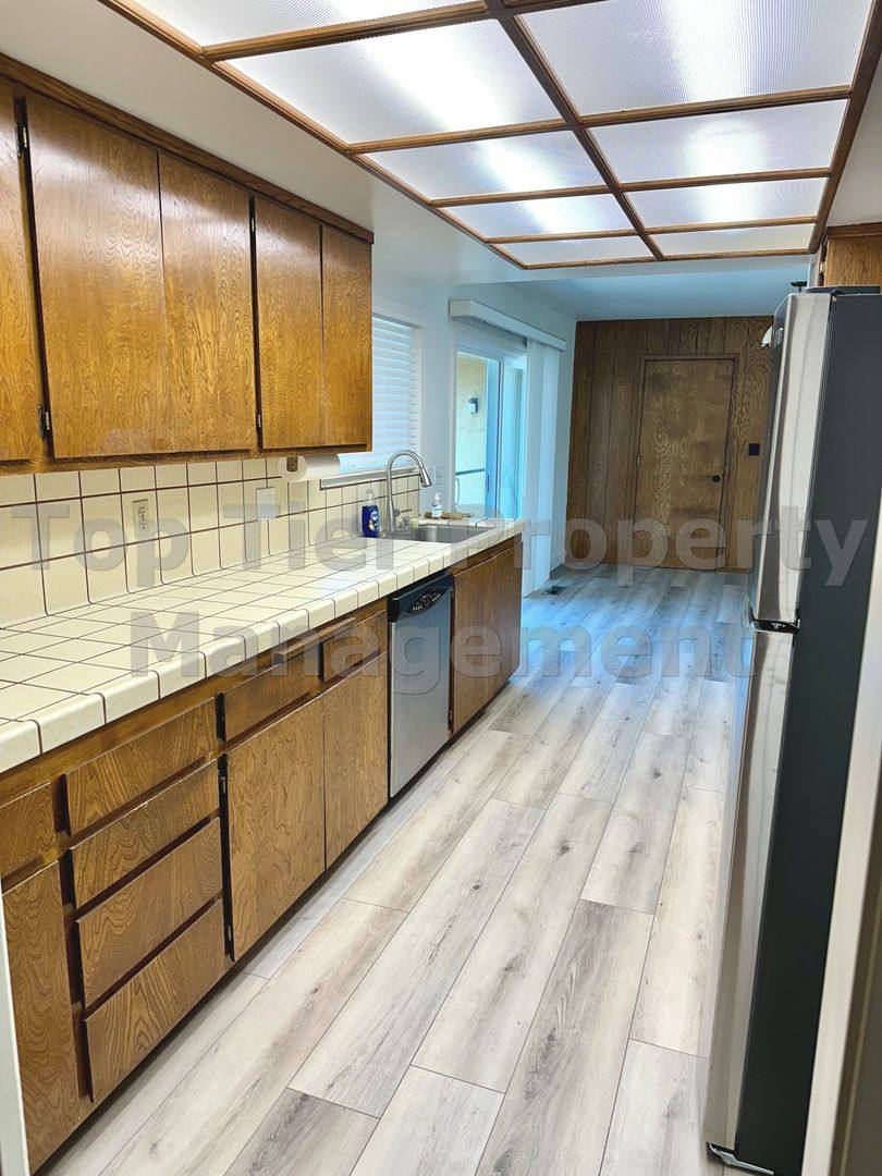 House for rent at 2265 Walnut Blvd, Walnut Creek, CA 94597