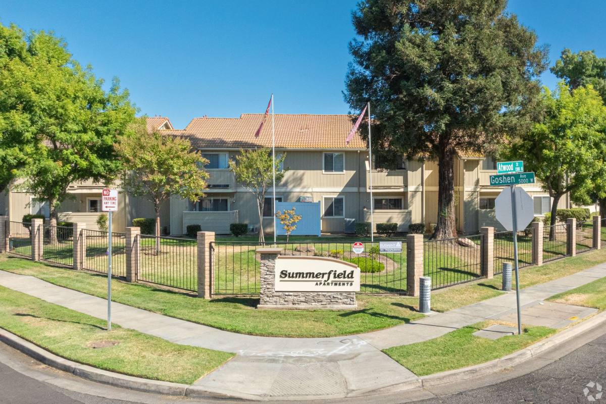 Apartment for rent at 4620 W Douglas Ave, Visalia, CA 93291