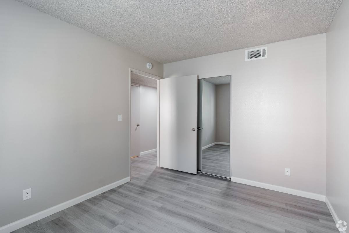 Apartment for rent at 4620 W Douglas Ave, Visalia, CA 93291