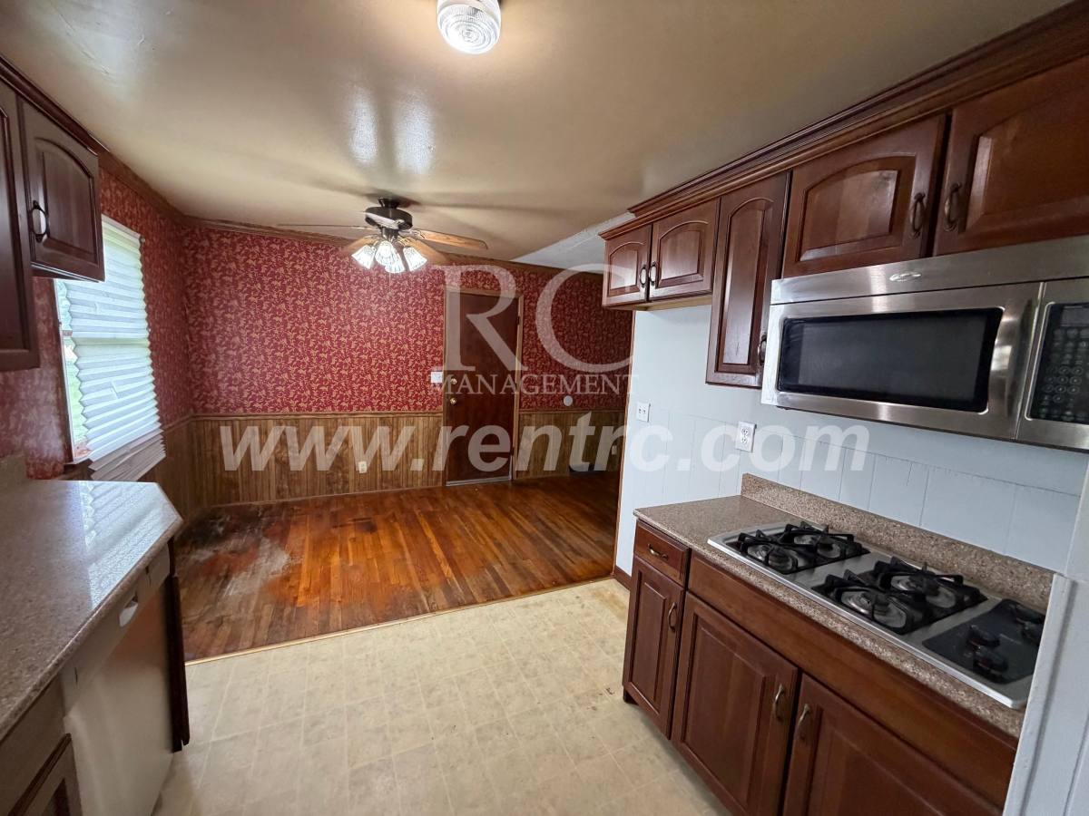 House for rent at 3 Church W, Westville, IL 61883
