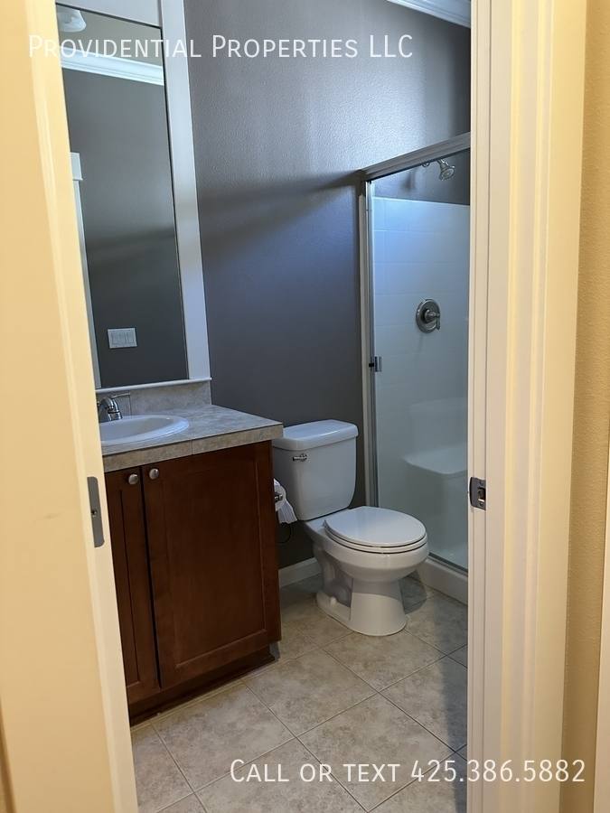 House for rent at 17020 NE 118th Way, Redmond, WA 98052