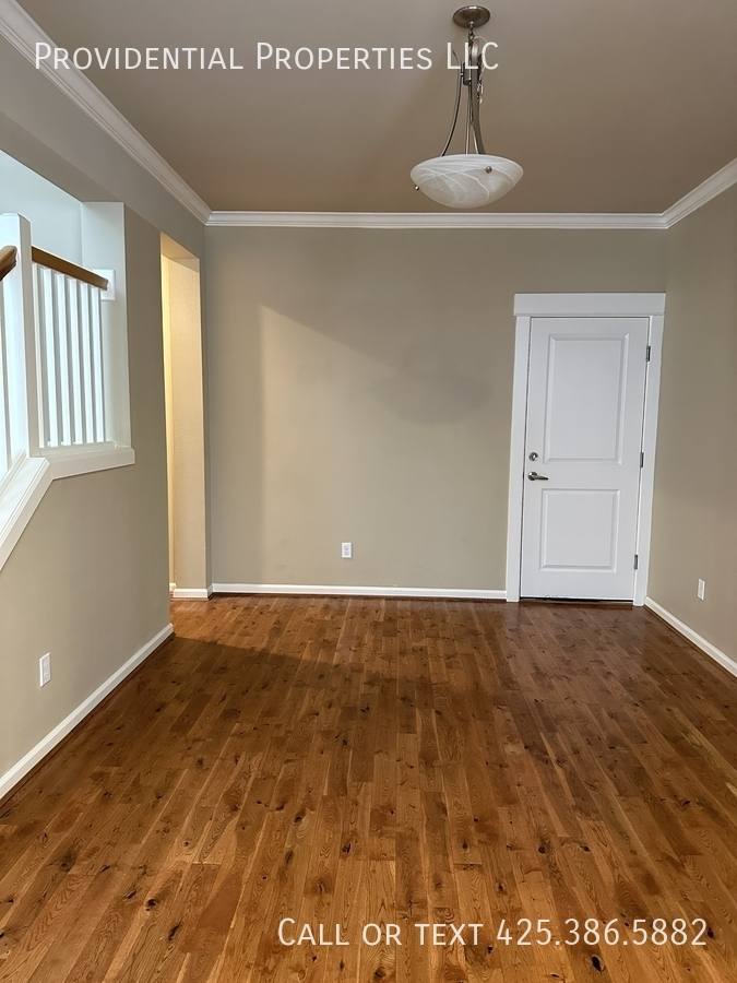 House for rent at 17020 NE 118th Way, Redmond, WA 98052
