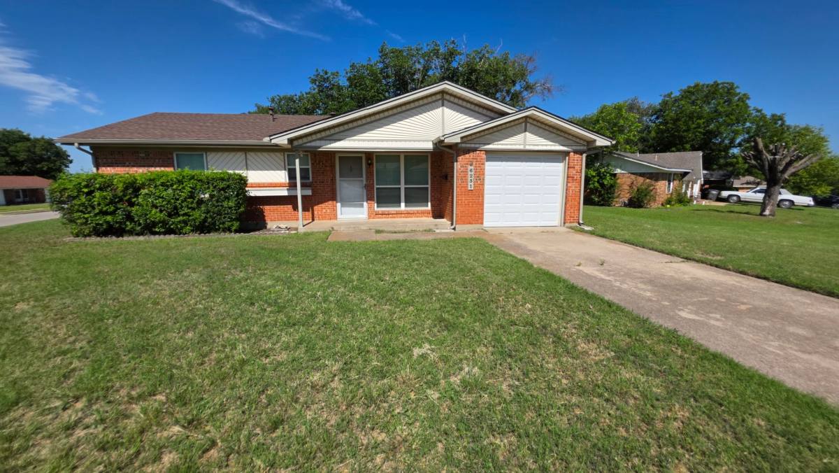 House for rent at 6251 Shadydell Dr, Fort Worth, TX 76135