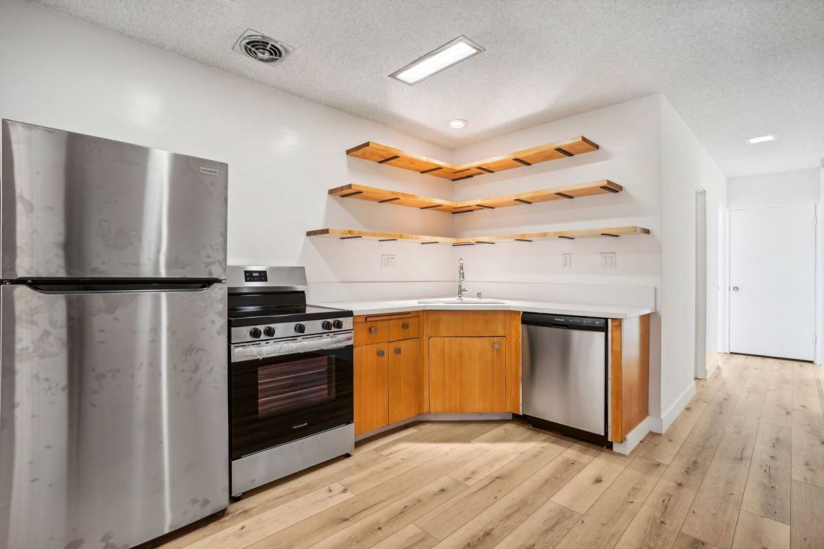 Apartment for rent at 9000 Clifton Way, Beverly Hills, CA 90211