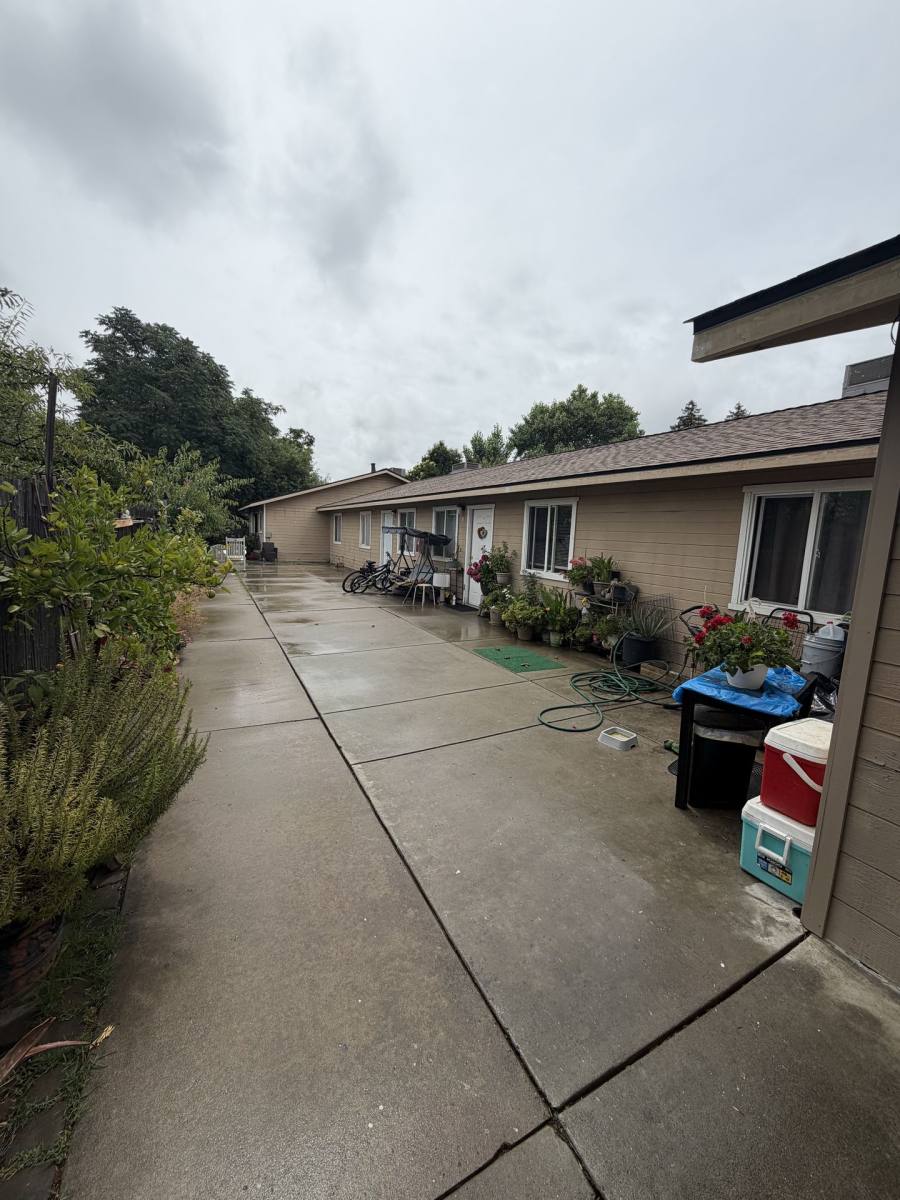 Apartment for rent at 442 N St, Merced, CA 95341