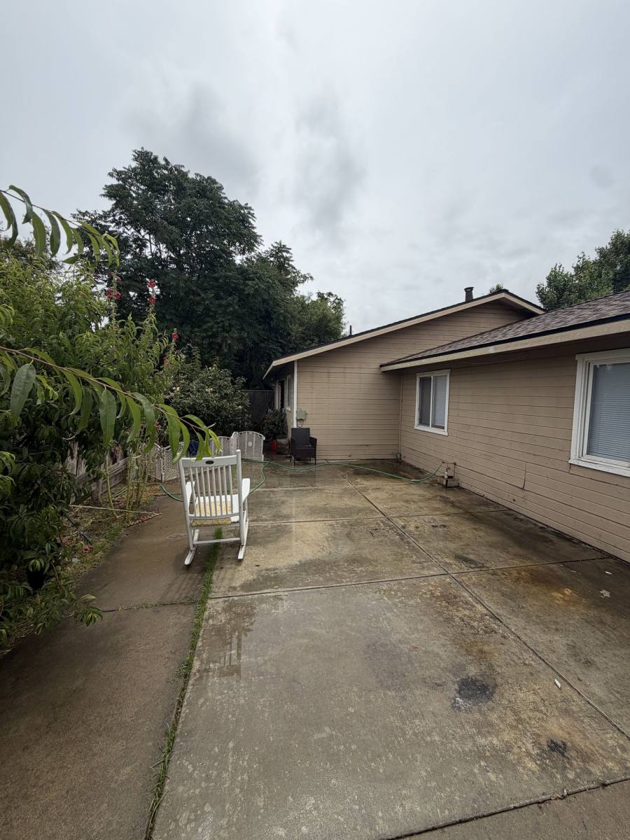 Apartment for rent at 442 N St, Merced, CA 95341