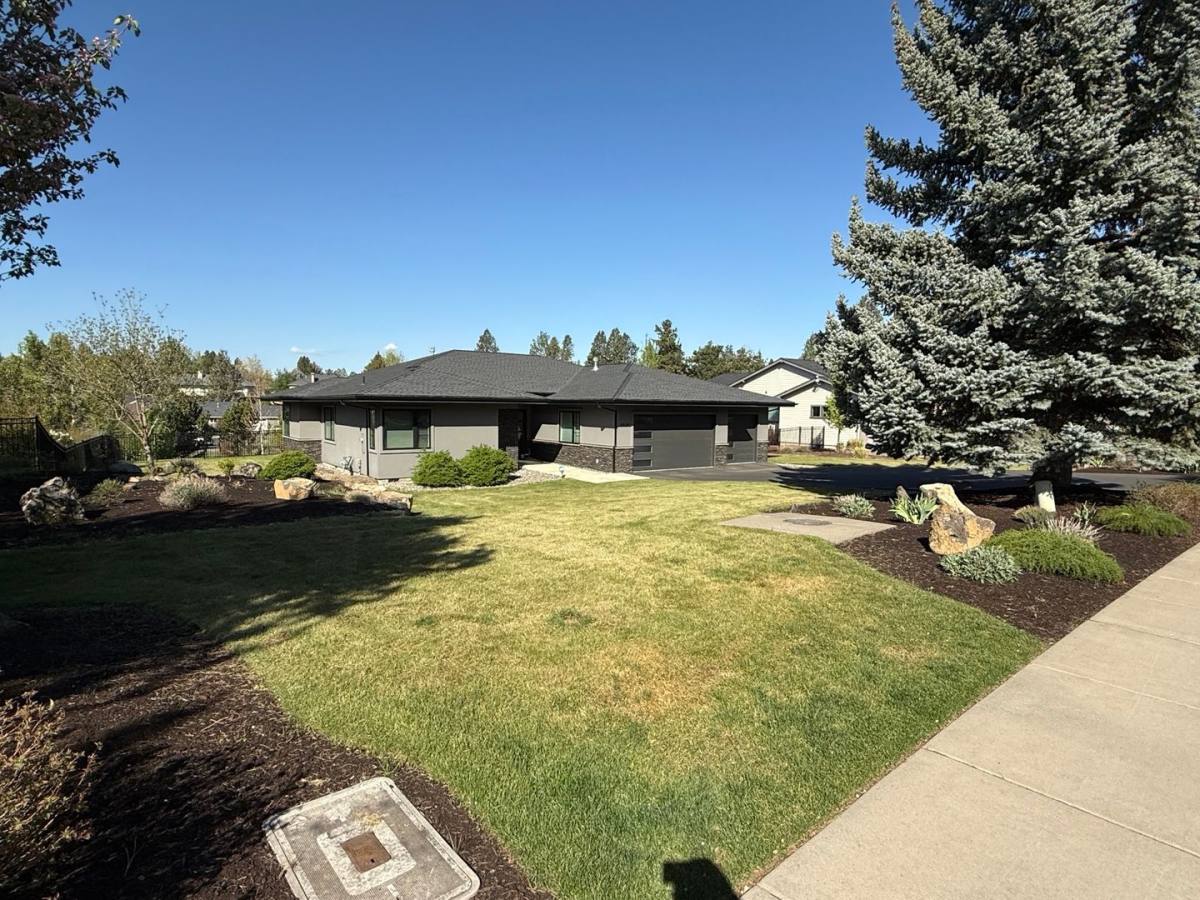 House for rent at 61535 Fargo Lane, Bend, OR 97702