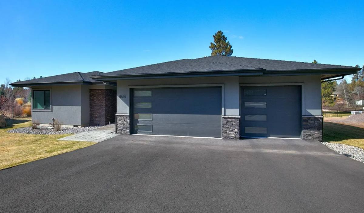 House for rent at 61535 Fargo Lane, Bend, OR 97702