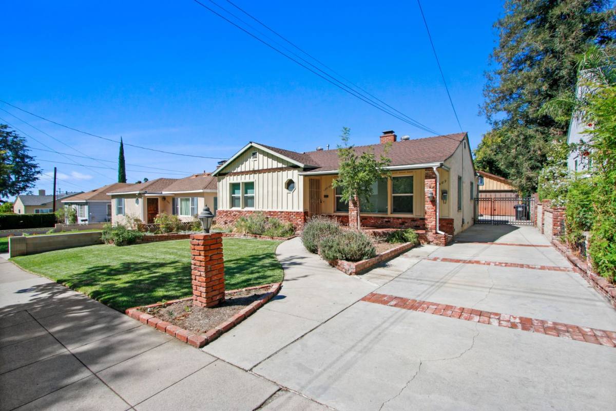 Apartment for rent at 12407-12409 Rose Dr, Whittier, CA 90601