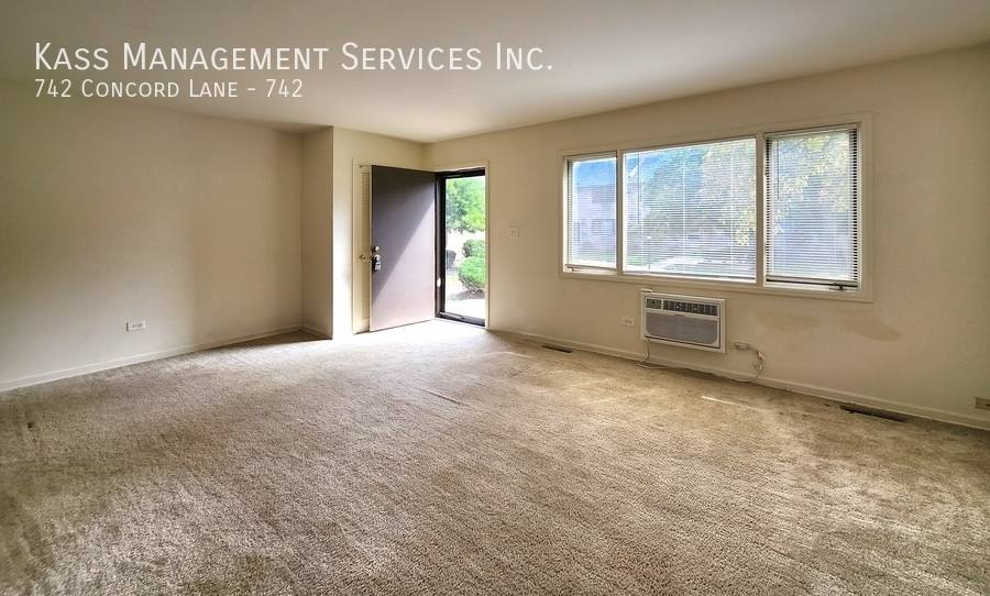 Townhouse for rent at 742 Concord Lane #742, Barrington, IL 60010