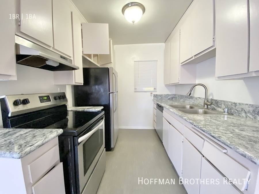 Apartment for rent at 3671 Midvale Ave #4, Los Angeles, CA 90034