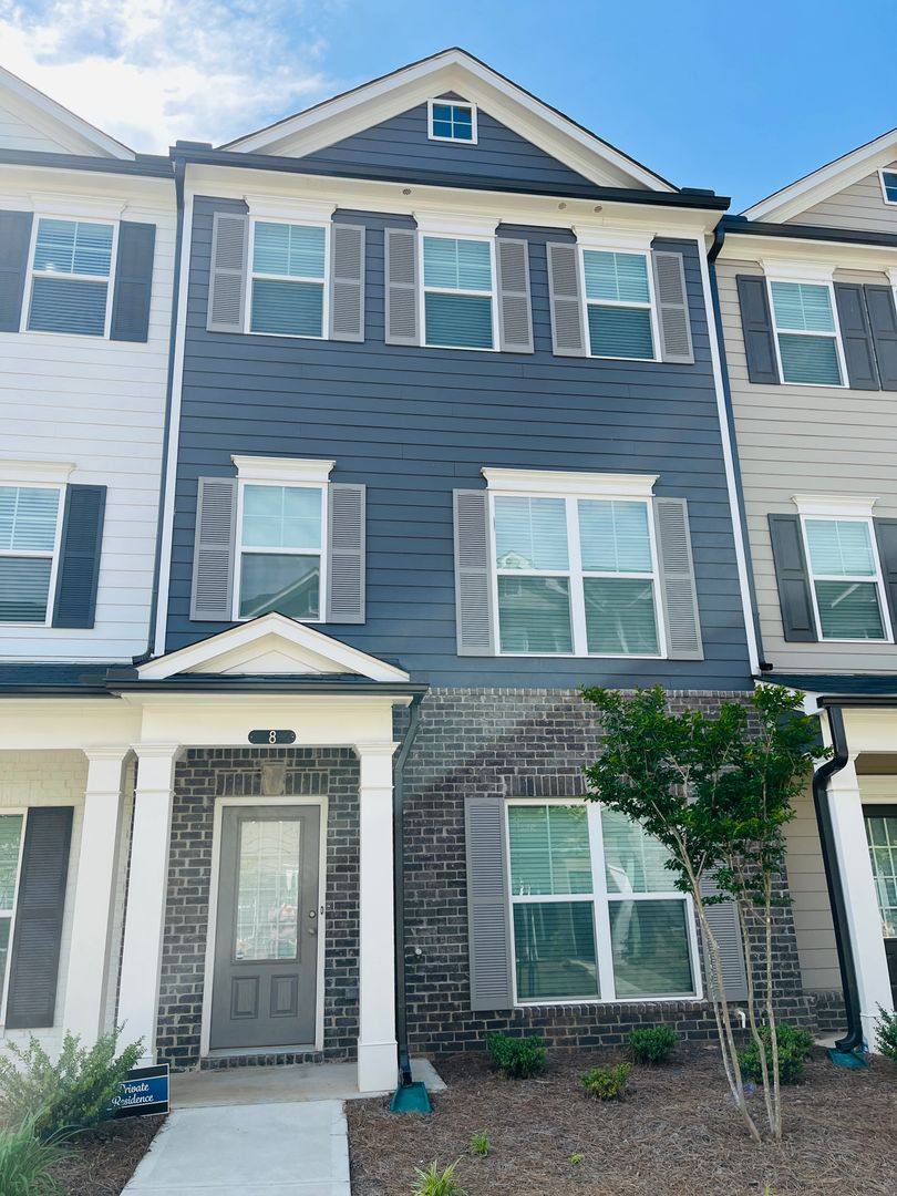 Townhouse for rent at 8 Iron Dr, Newnan, GA 30265
