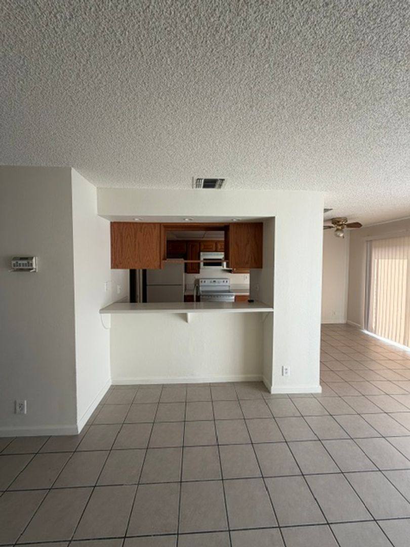 Condo for rent at 6200 Osullivan Lane, Sacramento, CA 95842