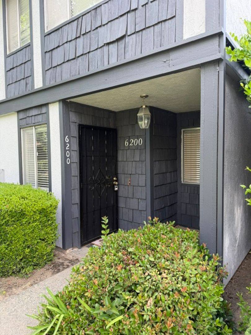 Condo for rent at 6200 Osullivan Lane, Sacramento, CA 95842