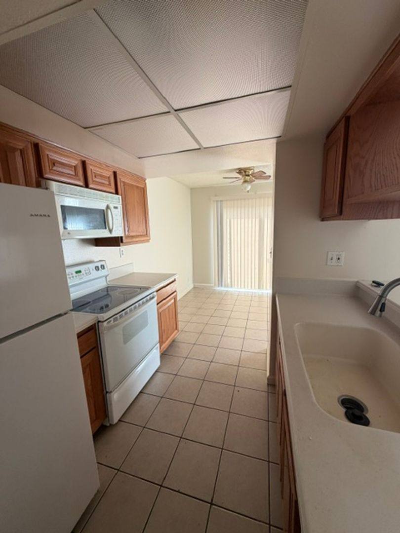 Condo for rent at 6200 Osullivan Lane, Sacramento, CA 95842