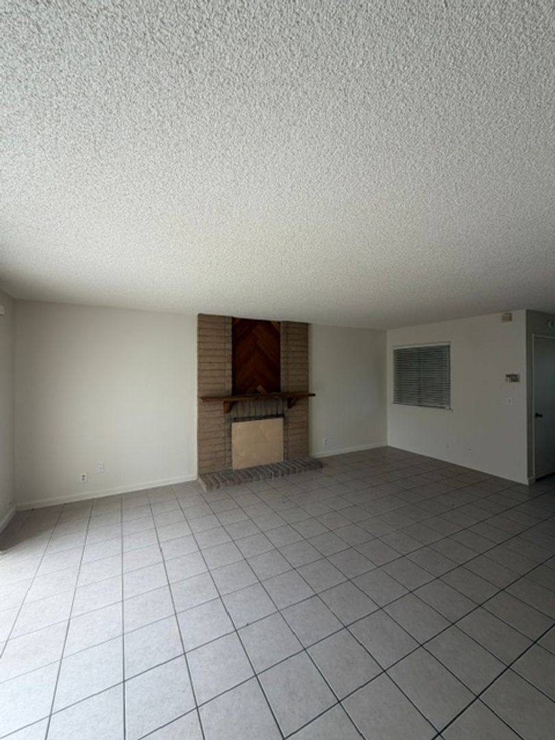 Condo for rent at 6200 Osullivan Lane, Sacramento, CA 95842