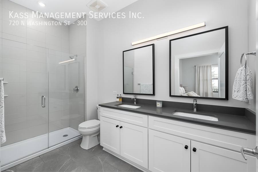 Apartment for rent at 720 N Washington St #300, Naperville, IL 60563