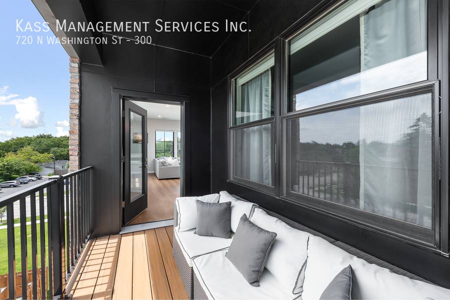 Apartment for rent at 720 N Washington St #300, Naperville, IL 60563