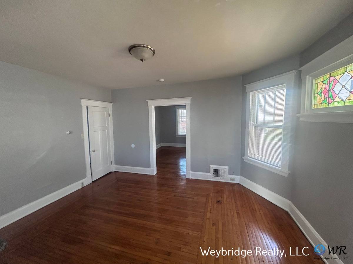 Apartment for rent at 862 Academy Ave, Cincinnati, OH 45205
