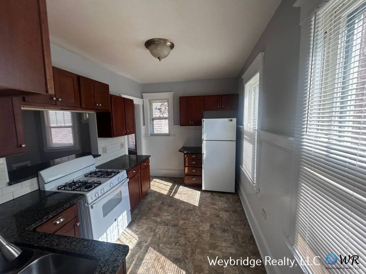 Apartment for rent at 862 Academy Ave, Cincinnati, OH 45205
