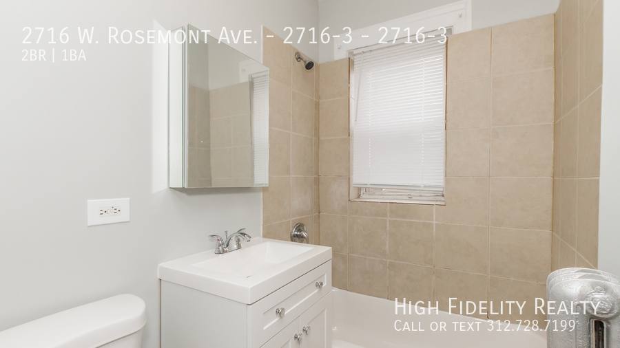 Apartment for rent at 2716 W Rosemont Ave #3, Chicago, IL 60659