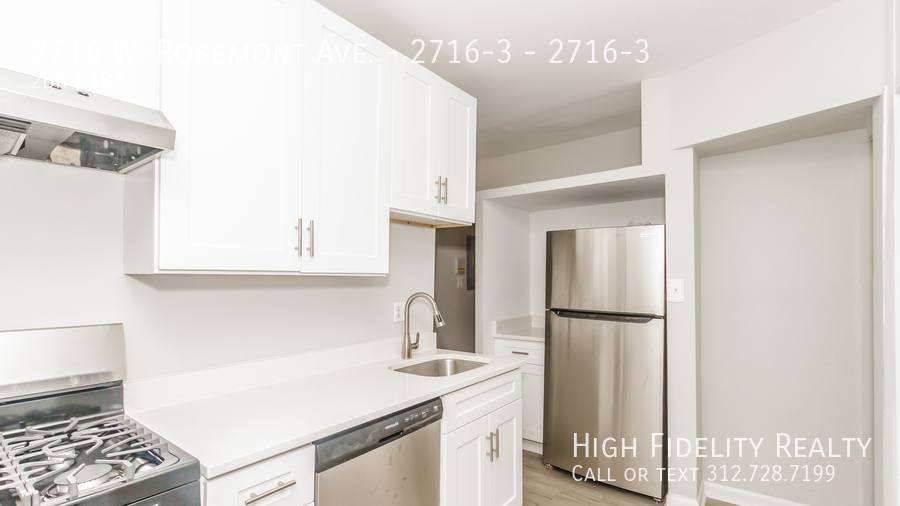 Apartment for rent at 2716 W Rosemont Ave #3, Chicago, IL 60659