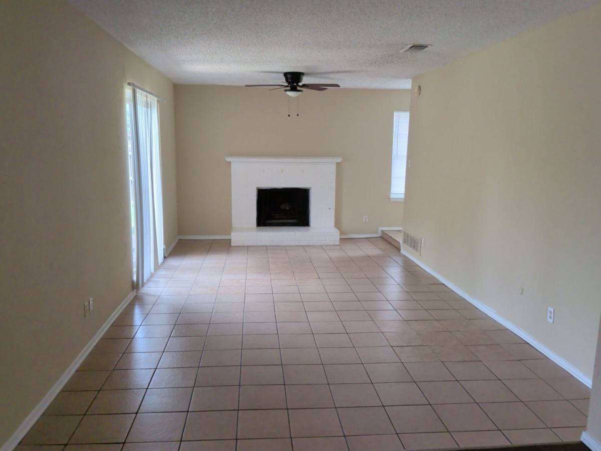 Townhouse for rent at 4329 Segura Court S, Fort Worth, TX 76132