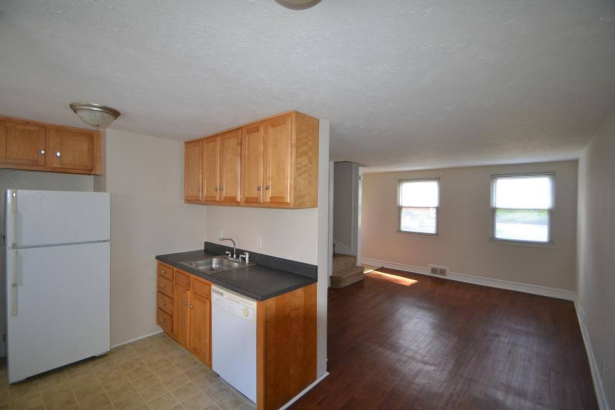 Apartment for rent at 1600 Mulberry St, Waynesboro, VA 22980