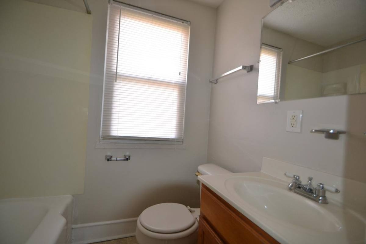 Apartment for rent at 1600 Mulberry St, Waynesboro, VA 22980