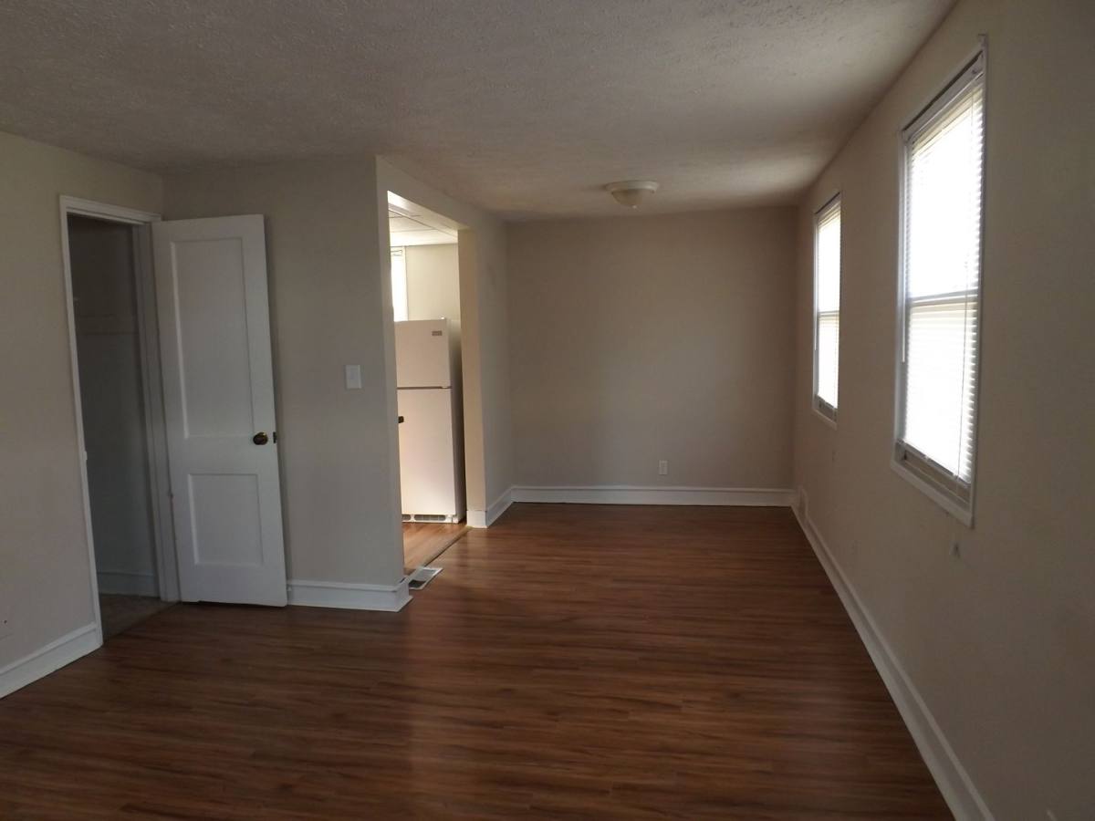 Apartment for rent at 1600 Mulberry St, Waynesboro, VA 22980