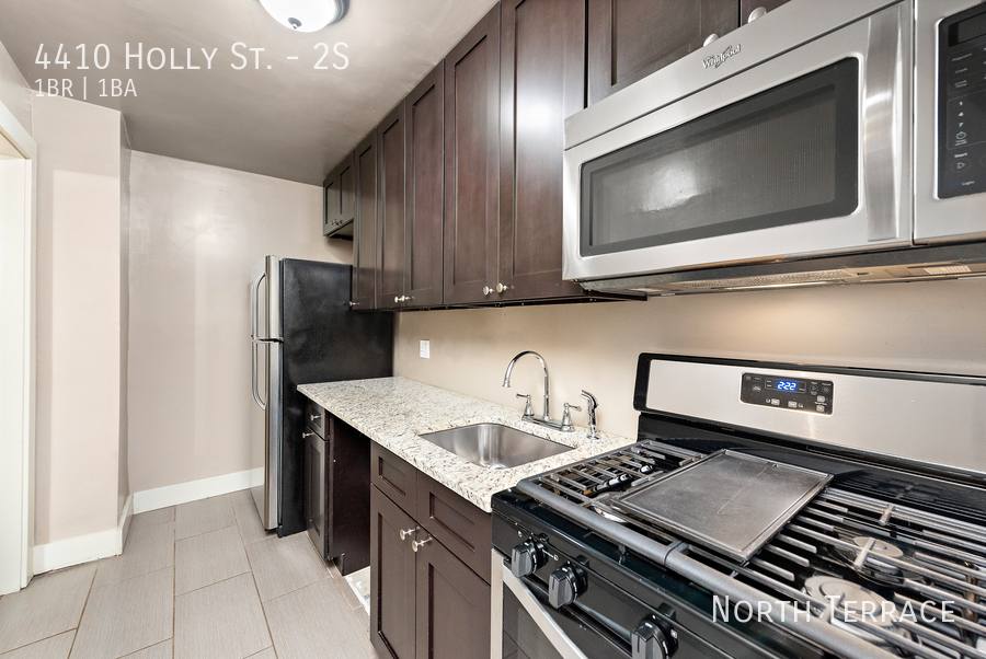 Apartment for rent at 4410 Holly St #2S, Kansas City, MO 64111