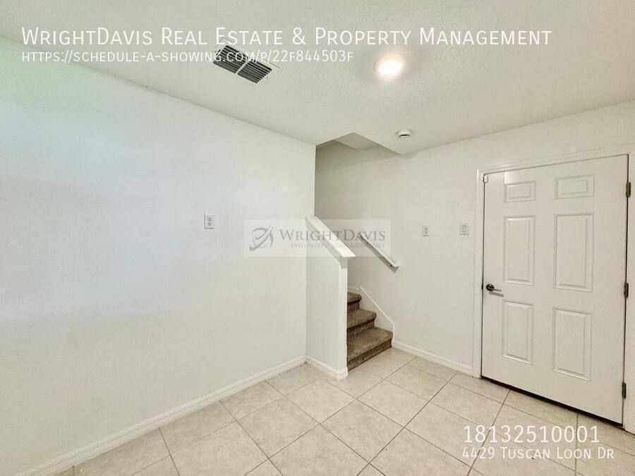 Townhouse for rent at 4429 Tuscan Loon Dr, Tampa, FL 33619