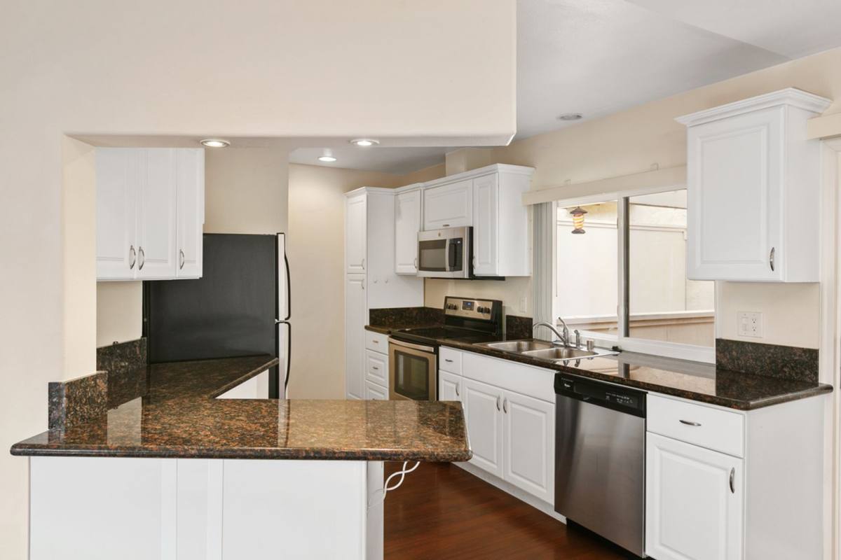 Townhouse for rent at 8320 Via Sonoma, La Jolla, CA 92037