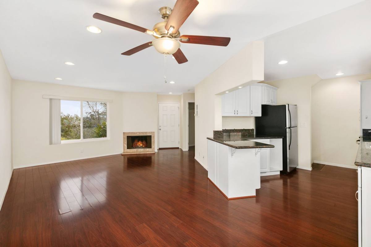 Townhouse for rent at 8320 Via Sonoma, La Jolla, CA 92037