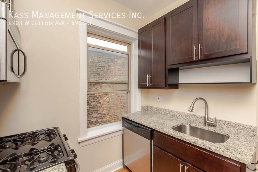 Apartment for rent at 4903 W Cullom Ave #3, Chicago, IL 60641