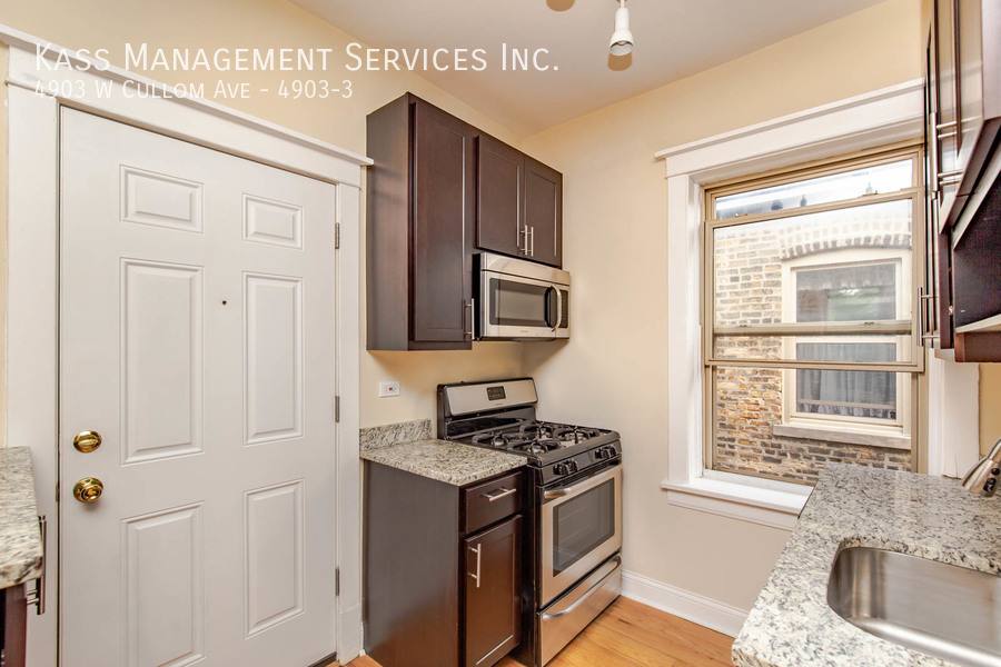 Apartment for rent at 4903 W Cullom Ave #3, Chicago, IL 60641