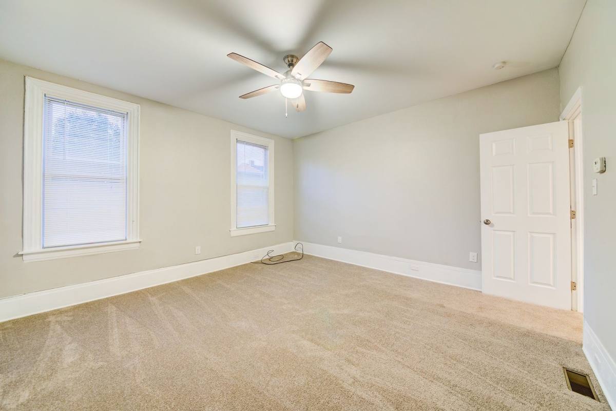 House for rent at 33 Southern Ave, Pittsburgh, PA 15211