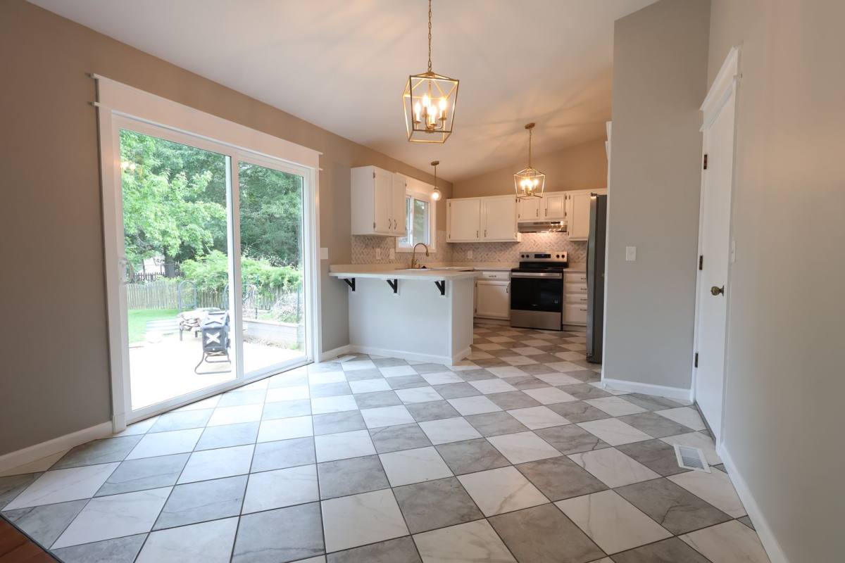 House for rent at 622 Rustic Valley Dr, Ballwin, MO 63021