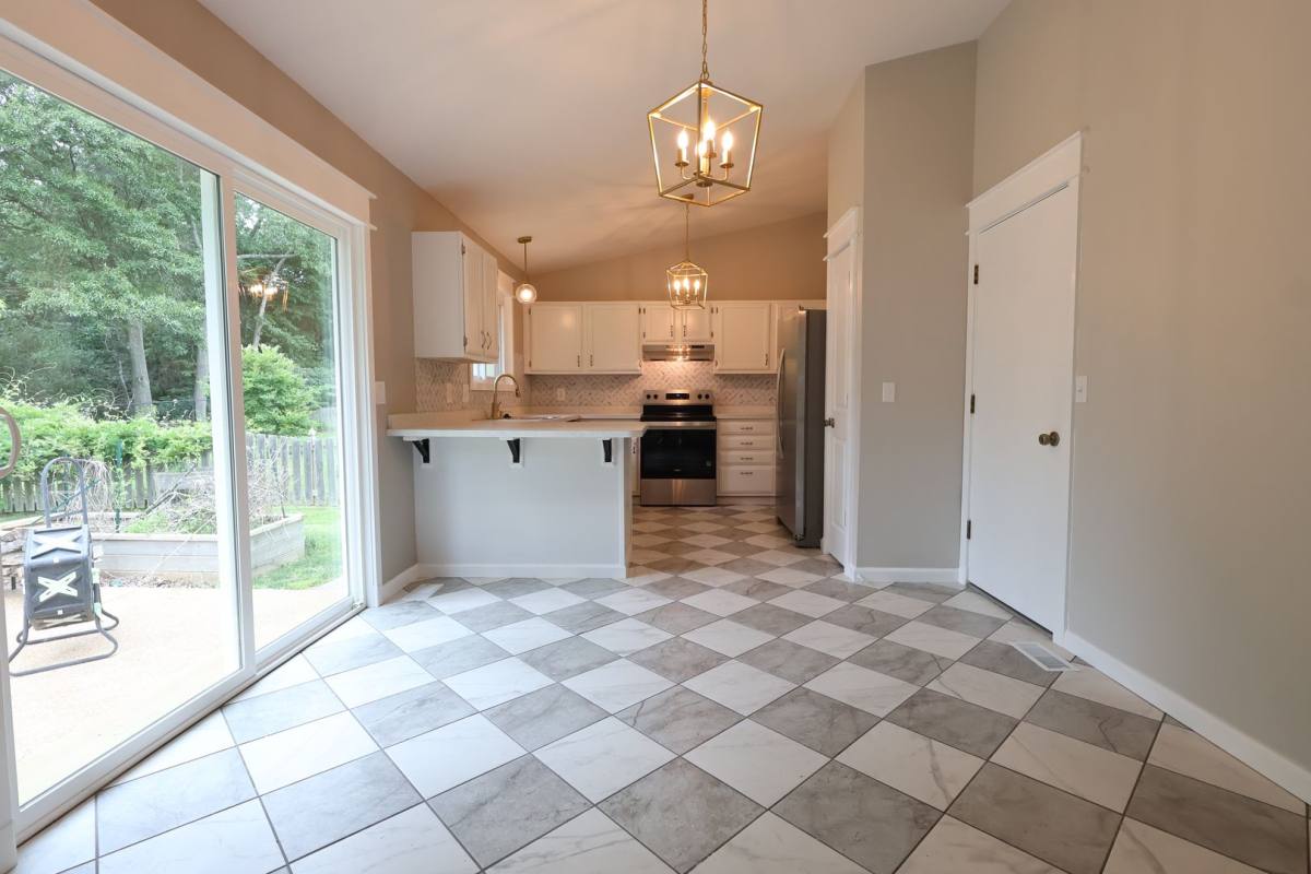 House for rent at 622 Rustic Valley Dr, Ballwin, MO 63021