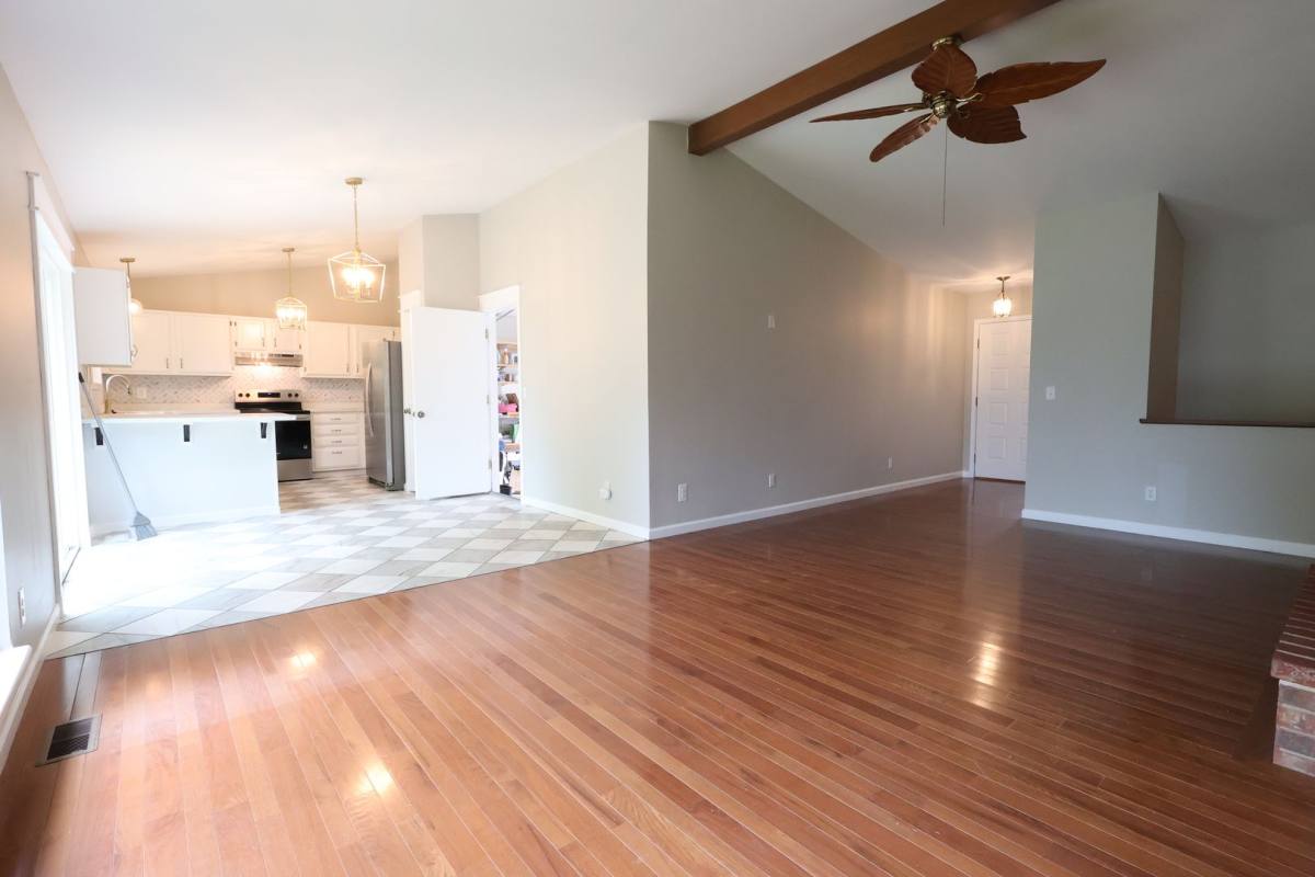 House for rent at 622 Rustic Valley Dr, Ballwin, MO 63021